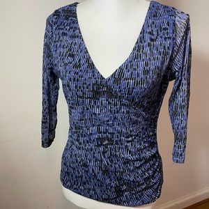 Kenneth Cole Large black white blue blouse side rouching 100 percent nylon